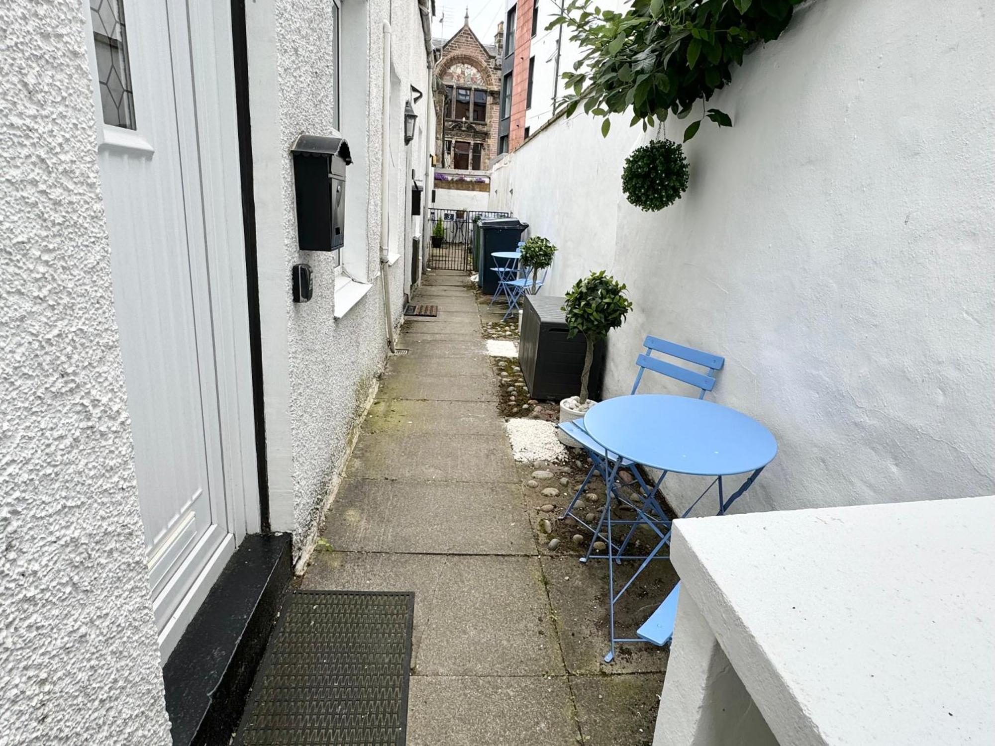City Centre Cottage Инвернес Екстериор снимка
